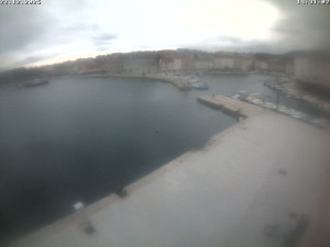 Město Cres - Přístav Cres - 23.12.2025 v 14:31 Město Cres - Přístav Cres - 23.12.2025 v 14:31