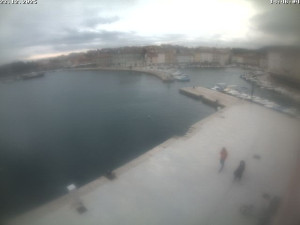 Město Cres - Přístav Cres - 23.12.2025 v 14:46 Město Cres - Přístav Cres - 23.12.2025 v 14:46