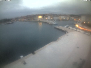 Město Cres - Přístav Cres - 23.12.2025 v 16:16 Město Cres - Přístav Cres - 23.12.2025 v 16:16