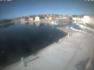 Město Cres - Přístav Cres - 29.12.2025 v 11:02 Město Cres - Přístav Cres - 29.12.2025 v 11:02