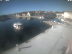 Město Cres - Přístav Cres - 29.12.2025 v 12:16 Město Cres - Přístav Cres - 29.12.2025 v 12:16