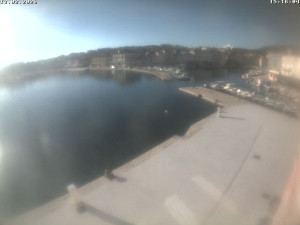 Město Cres - Přístav Cres - 13.2.2026 v 15:17 Město Cres - Přístav Cres - 13.2.2026 v 15:17