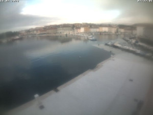 Město Cres - Přístav Cres - 16.2.2026 v 07:32 Město Cres - Přístav Cres - 16.2.2026 v 07:32