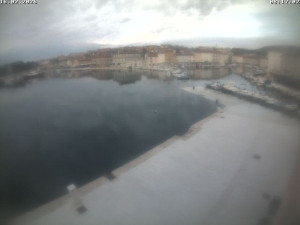 Město Cres - Přístav Cres - 16.2.2026 v 08:17 Město Cres - Přístav Cres - 16.2.2026 v 08:17