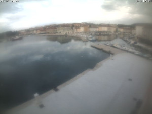 Město Cres - Přístav Cres - 21.2.2026 v 07:47 Město Cres - Přístav Cres - 21.2.2026 v 07:47