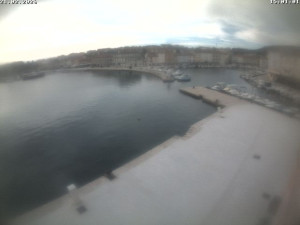 Město Cres - Přístav Cres - 21.2.2026 v 15:02 Město Cres - Přístav Cres - 21.2.2026 v 15:02