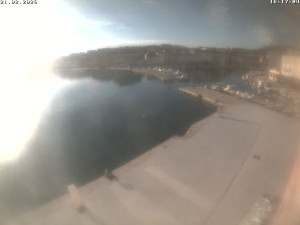 Město Cres - Přístav Cres - 21.2.2026 v 16:17 Město Cres - Přístav Cres - 21.2.2026 v 16:17