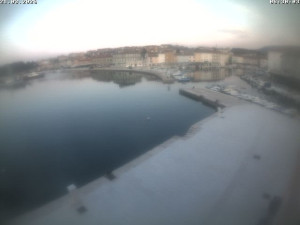 Město Cres - Přístav Cres - 21.3.2026 v 06:32 Město Cres - Přístav Cres - 21.3.2026 v 06:32