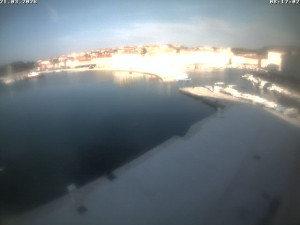 Město Cres - Přístav Cres - 21.3.2026 v 08:17 Město Cres - Přístav Cres - 21.3.2026 v 08:17