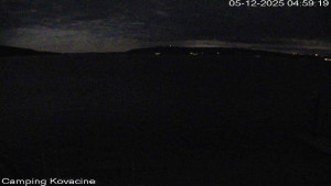 Camp Kovačine - Pláž kempu - 5.12.2025 v 05:00 Camp Kovačine - Pláž kempu - 5.12.2025 v 05:00