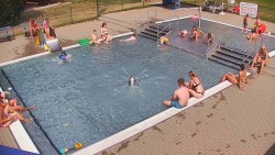 Wading pool