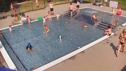 Wading pool