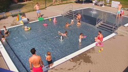 Wading pool