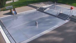 Wading pool