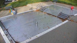 Wading pool