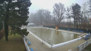 Koupaliště Bystřice pod Hostýnem - Hlavní bazén - 3.3.2023 v 09:00