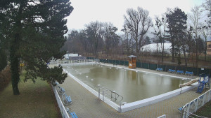 Koupaliště Bystřice pod Hostýnem - Hlavní bazén - 4.3.2023 v 09:00