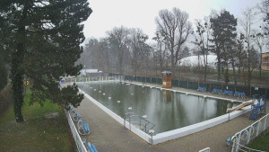 Koupaliště Bystřice pod Hostýnem - Hlavní bazén - 27.3.2023 v 14:00
