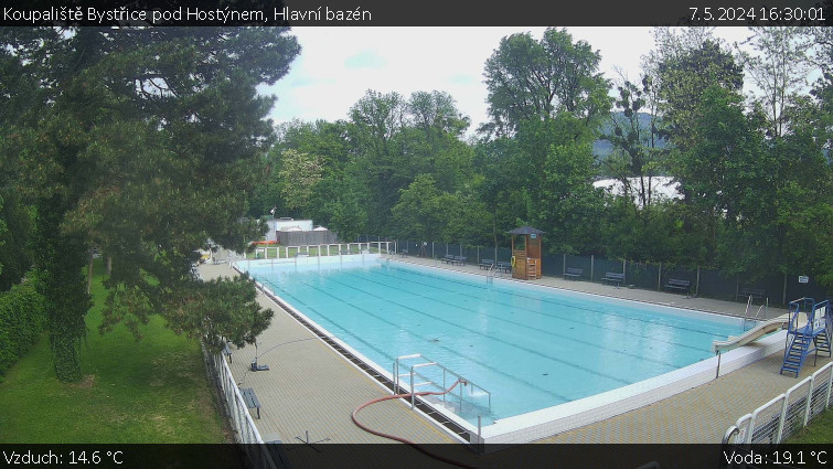 Koupaliště Bystřice pod Hostýnem - Hlavní bazén - 7.5.2024 v 16:30
