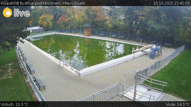 Koupaliště Bystřice pod Hostýnem - Hlavní bazén - 15.10.2025 v 15:45 Koupaliště Bystřice pod Hostýnem - Hlavní bazén - 15.10.2025 v 15:45