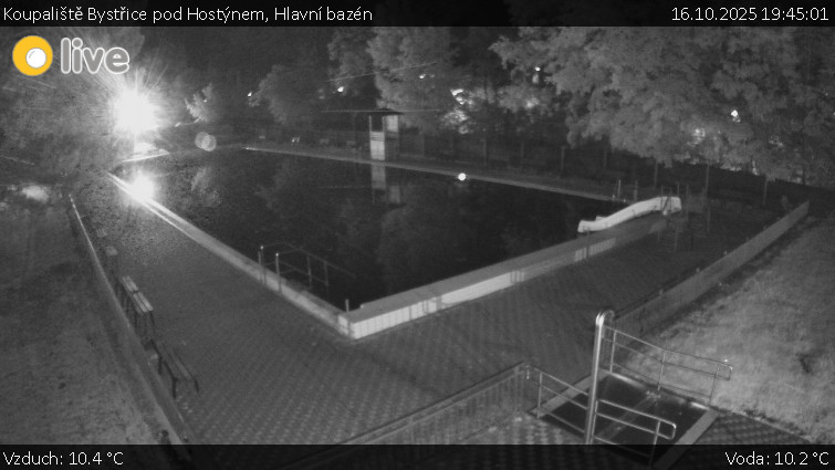 Koupaliště Bystřice pod Hostýnem - Hlavní bazén - 16.10.2025 v 19:45 Koupaliště Bystřice pod Hostýnem - Hlavní bazén - 16.10.2025 v 19:45