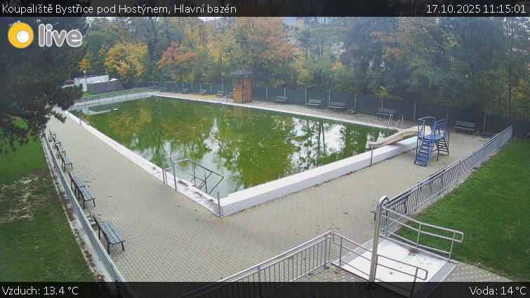 Koupaliště Bystřice pod Hostýnem - Hlavní bazén - 17.10.2025 v 11:15 Koupaliště Bystřice pod Hostýnem - Hlavní bazén - 17.10.2025 v 11:15