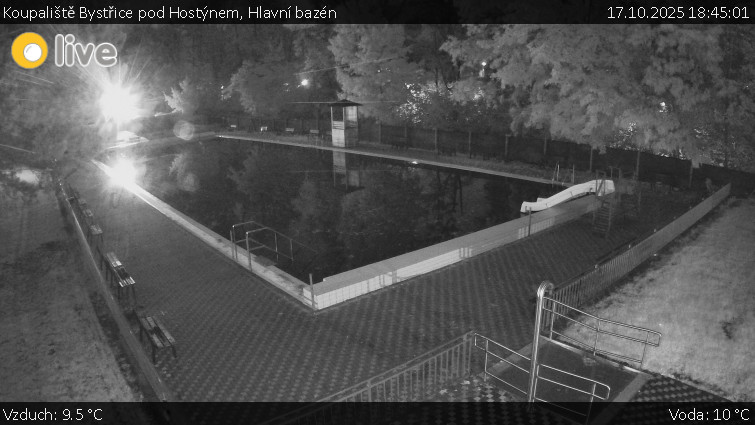 Koupaliště Bystřice pod Hostýnem - Hlavní bazén - 17.10.2025 v 18:45 Koupaliště Bystřice pod Hostýnem - Hlavní bazén - 17.10.2025 v 18:45