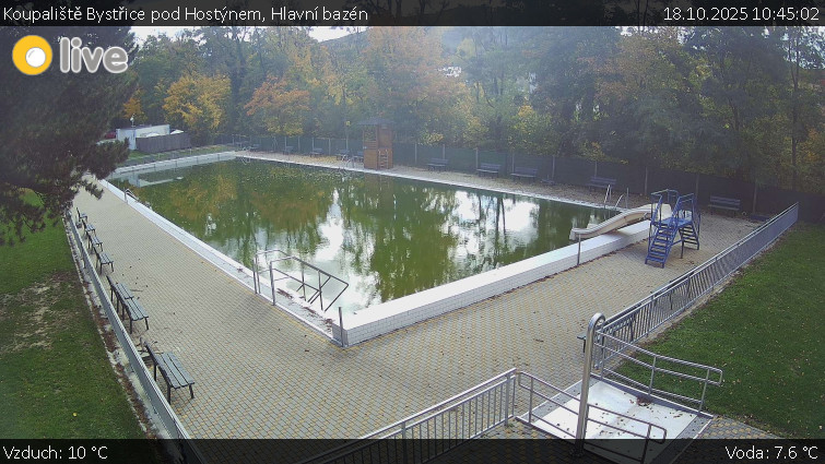 Koupaliště Bystřice pod Hostýnem - Hlavní bazén - 18.10.2025 v 10:45 Koupaliště Bystřice pod Hostýnem - Hlavní bazén - 18.10.2025 v 10:45