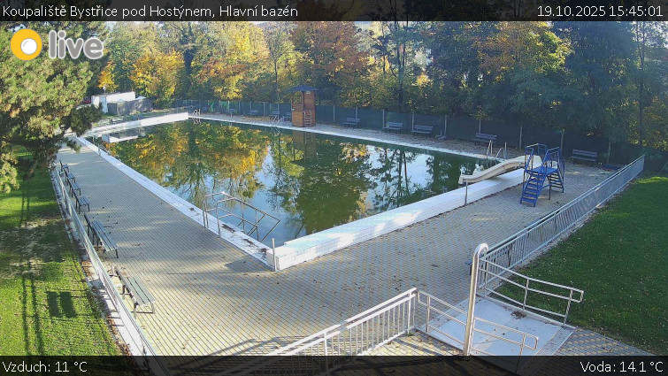 Koupaliště Bystřice pod Hostýnem - Hlavní bazén - 19.10.2025 v 15:45 Koupaliště Bystřice pod Hostýnem - Hlavní bazén - 19.10.2025 v 15:45