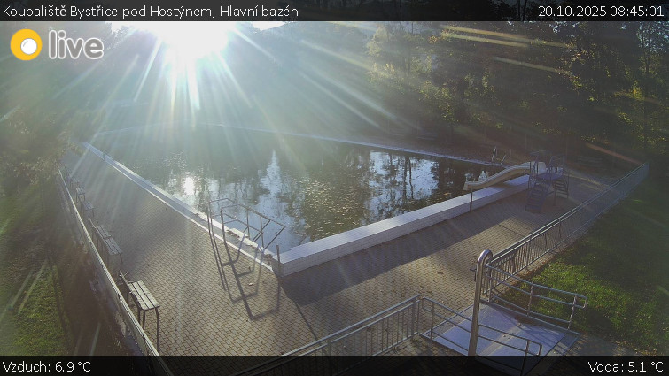 Koupaliště Bystřice pod Hostýnem - Hlavní bazén - 20.10.2025 v 08:45 Koupaliště Bystřice pod Hostýnem - Hlavní bazén - 20.10.2025 v 08:45