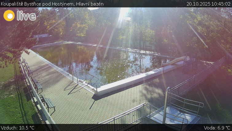 Koupaliště Bystřice pod Hostýnem - Hlavní bazén - 20.10.2025 v 10:45 Koupaliště Bystřice pod Hostýnem - Hlavní bazén - 20.10.2025 v 10:45