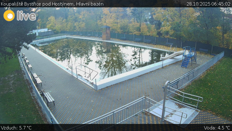 Koupaliště Bystřice pod Hostýnem - Hlavní bazén - 28.10.2025 v 06:45 Koupaliště Bystřice pod Hostýnem - Hlavní bazén - 28.10.2025 v 06:45