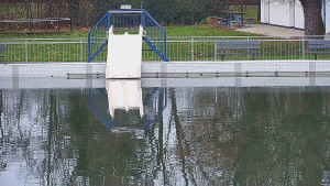 Koupaliště Bystřice pod Hostýnem - Skluzavka - 15.12.2025 v 08:45 Koupaliště Bystřice pod Hostýnem - Skluzavka - 15.12.2025 v 08:45