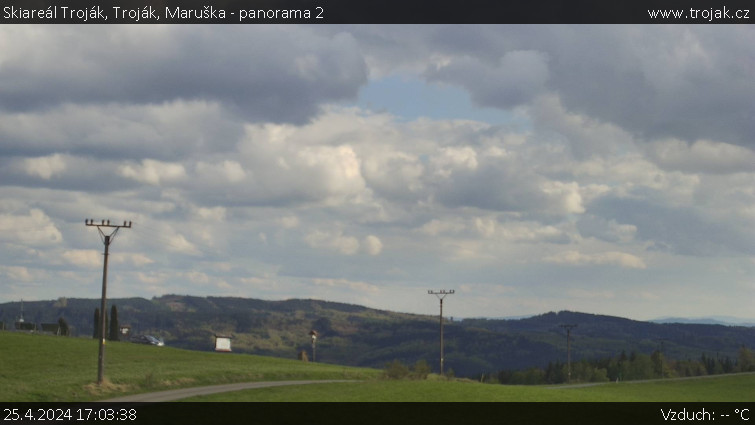 Skiareál Troják - Troják, Maruška - panorama 2 - 25.4.2024 v 17:03