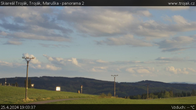 Skiareál Troják - Troják, Maruška - panorama 2 - 25.4.2024 v 19:03