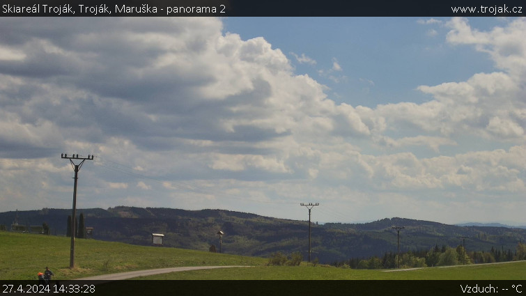 Skiareál Troják - Troják, Maruška - panorama 2 - 27.4.2024 v 14:33