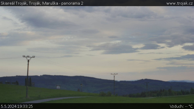 Skiareál Troják - Troják, Maruška - panorama 2 - 5.5.2024 v 19:33