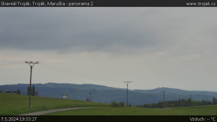 Skiareál Troják - Troják, Maruška - panorama 2 - 7.5.2024 v 19:33