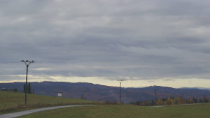 Skiareál Troják - Troják, Maruška - panorama 2 - 26.10.2025 v 08:33 Skiareál Troják - Troják, Maruška - panorama 2 - 26.10.2025 v 08:33