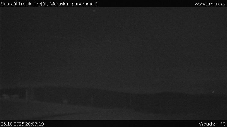 Skiareál Troják - Troják, Maruška - panorama 2 - 26.10.2025 v 20:03 Skiareál Troják - Troják, Maruška - panorama 2 - 26.10.2025 v 20:03