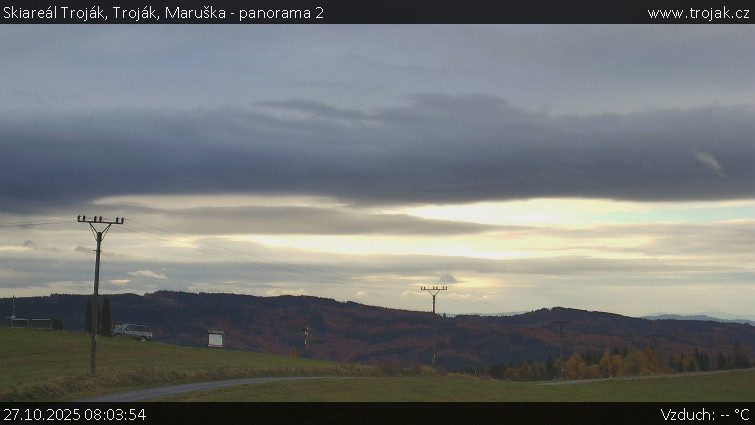Skiareál Troják - Troják, Maruška - panorama 2 - 27.10.2025 v 08:03 Skiareál Troják - Troják, Maruška - panorama 2 - 27.10.2025 v 08:03