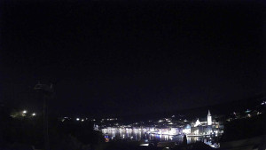 Městečko Milna - ACI Marina Milna - 26.12.2025 v 19:45 Městečko Milna - ACI Marina Milna - 26.12.2025 v 19:45