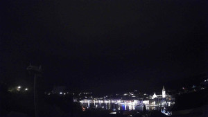 Městečko Milna - ACI Marina Milna - 6.1.2026 v 22:45 Městečko Milna - ACI Marina Milna - 6.1.2026 v 22:45