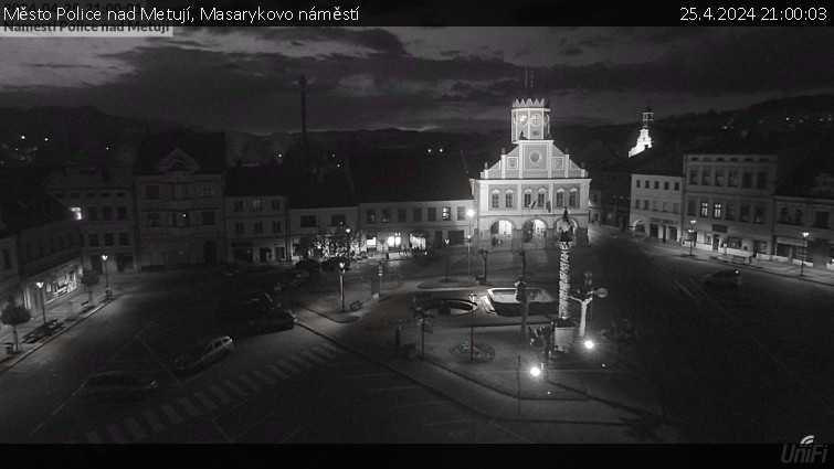 Město Police nad Metují - Masarykovo náměstí - 25.4.2024 v 21:00