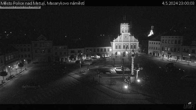 Město Police nad Metují - Masarykovo náměstí - 4.5.2024 v 23:00
