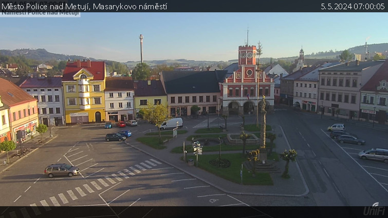 Město Police nad Metují - Masarykovo náměstí - 5.5.2024 v 07:00