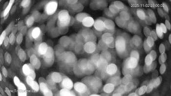 Snímek    2.11.2025 v 23:00