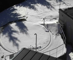 Ski areál SEVERKA v Dolní Lomné - Pohled na bazén - 1.3.2023 v 14:00