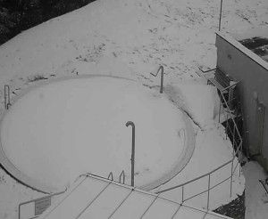 Ski areál SEVERKA v Dolní Lomné - Pohled na bazén - 5.3.2023 v 07:00