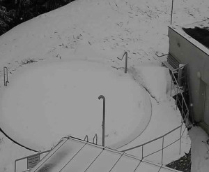 Ski areál SEVERKA v Dolní Lomné - Pohled na bazén - 5.3.2023 v 09:00